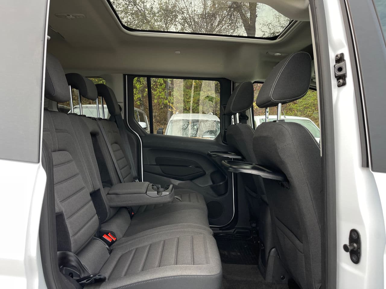 Ford Tourneo Connect 2015 — Миниатюра 18