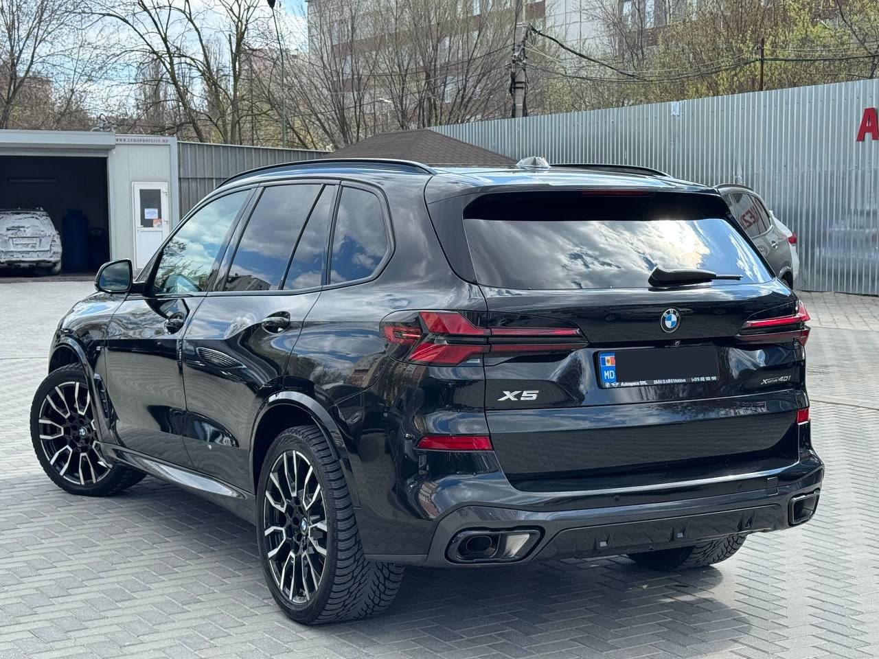 2023 BMW X5 4.0i — Miniatură 4