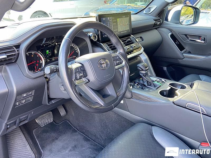 Toyota Land Cruiser 2022 — Миниатюра 11