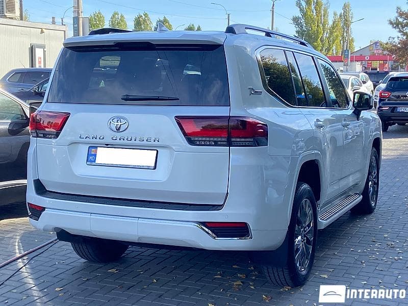 Toyota Land Cruiser 2022 — Миниатюра 2