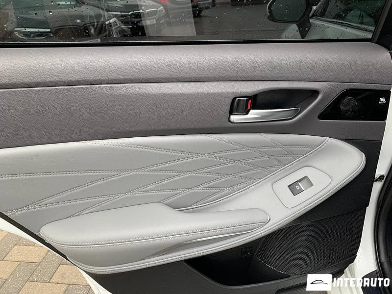 Toyota Avalon 2019 — Миниатюра 26