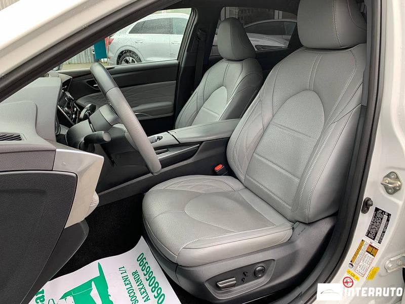Toyota Avalon 2019 — Миниатюра 10