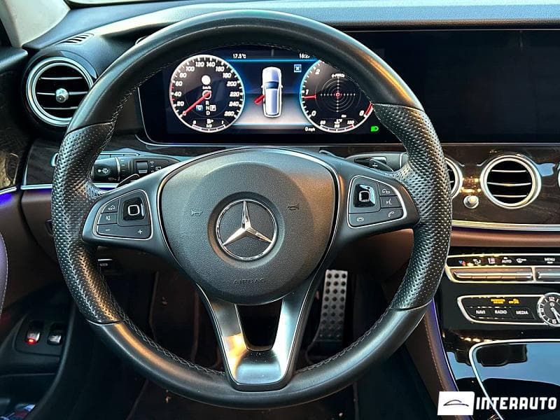Mercedes E 220 2017 — Миниатюра 9