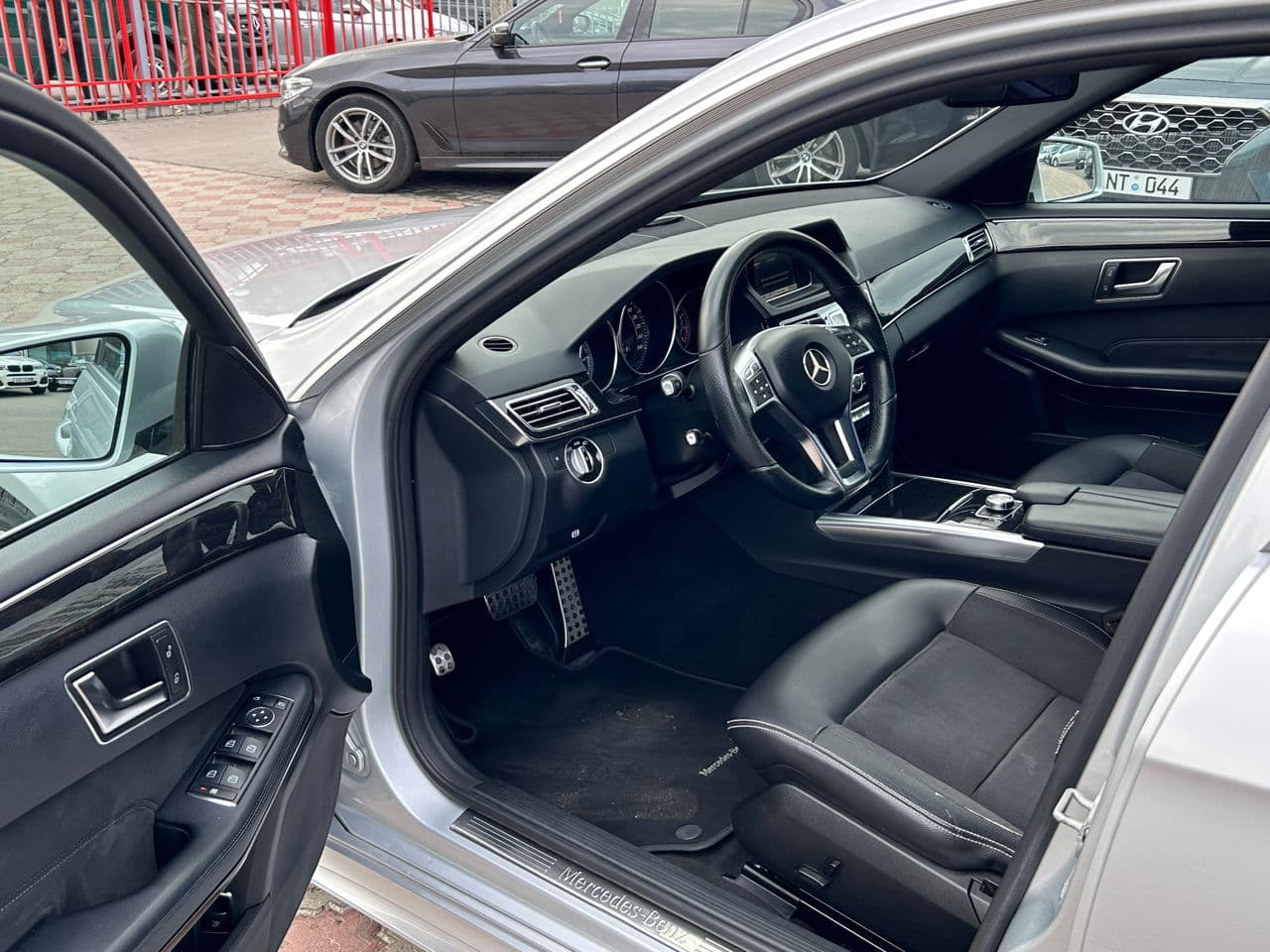 Mercedes E 200 2013 — Миниатюра 5