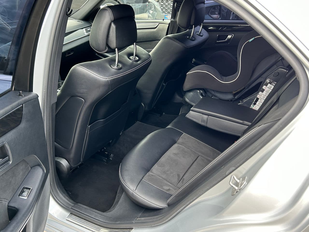 Mercedes E 200 2013 — Миниатюра 16