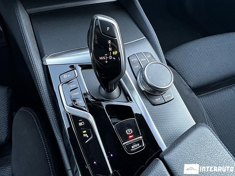 BMW 545e 2021 — Миниатюра 11