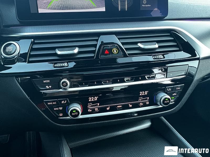 BMW 545e 2021 — Миниатюра 10
