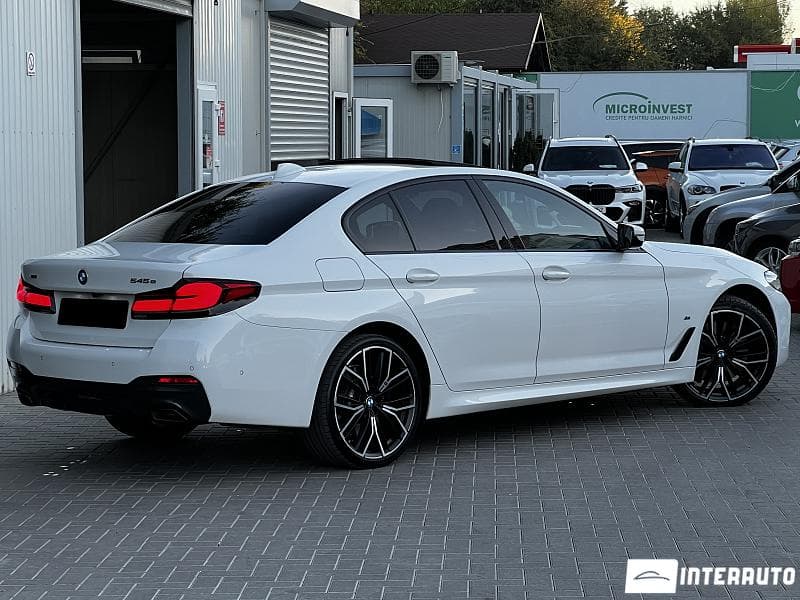 BMW 545e 2021 — Миниатюра 3