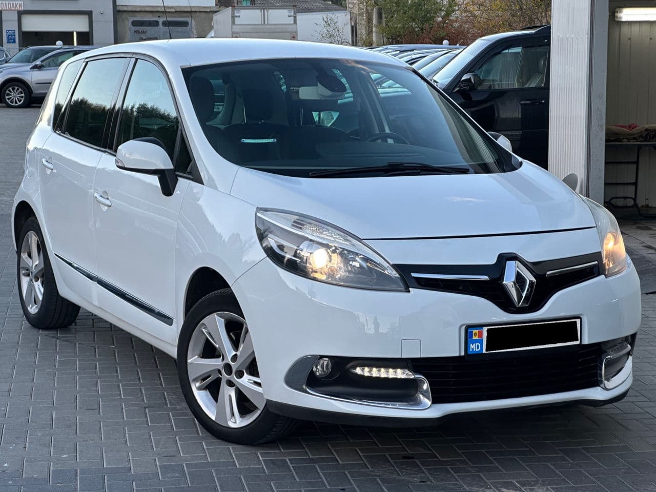 Renault Scenic 2015 — Миниатюра 3