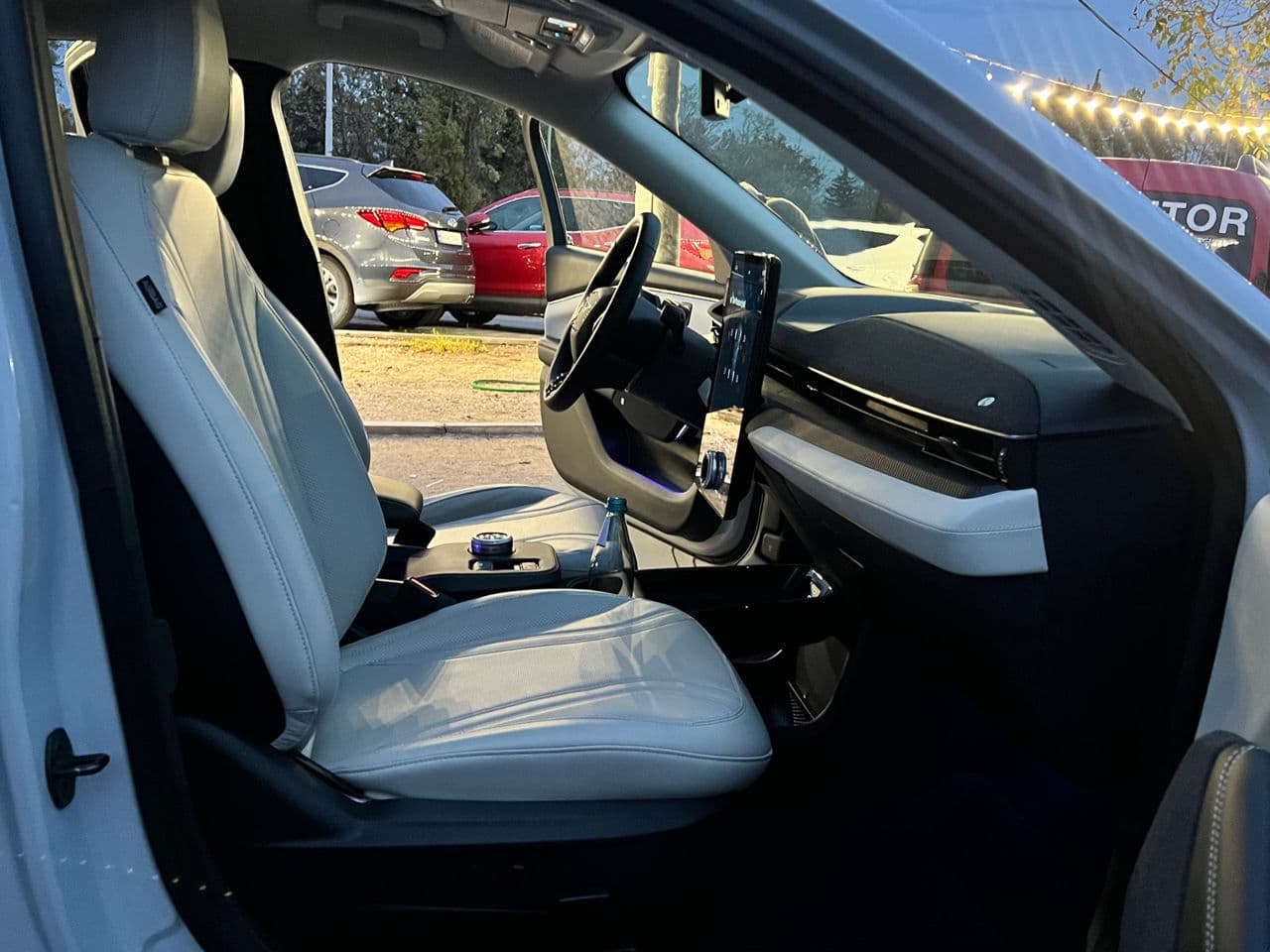 Ford Mustang Mach-E 2021 — Миниатюра 13