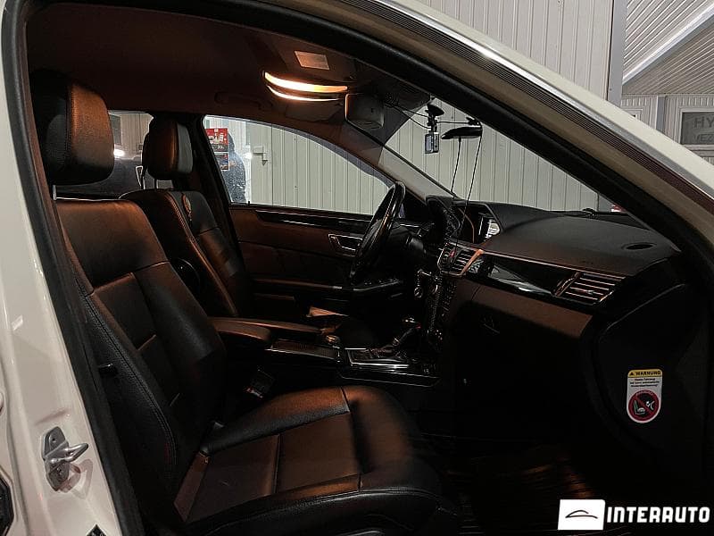 Mercedes E 200 2011 — Миниатюра 16