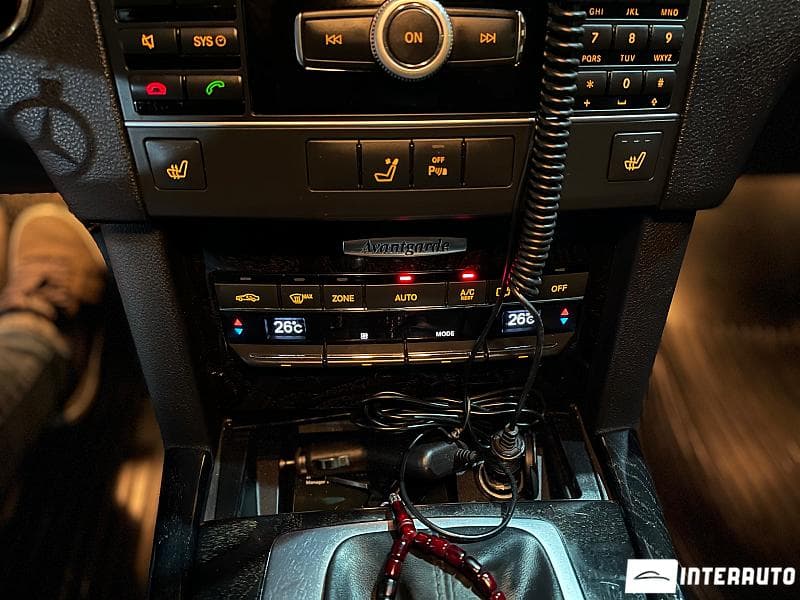 Mercedes E 200 2011 — Миниатюра 11