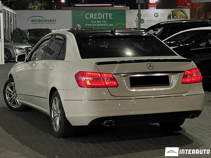 Mercedes E 200 2011 — Миниатюра 2