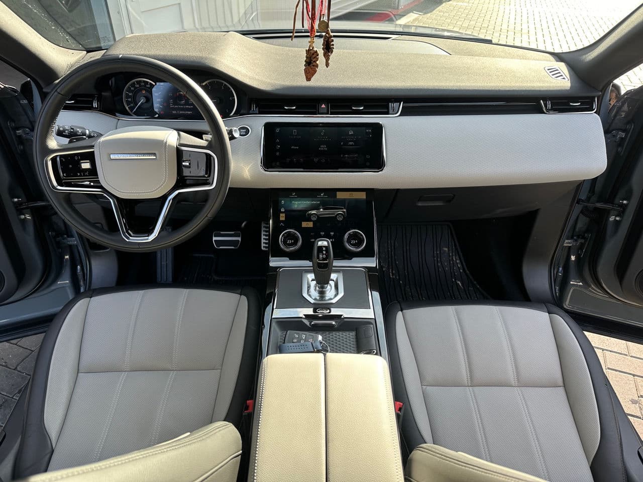 Land Rover Range Rover Evoque 2022 — Миниатюра 7