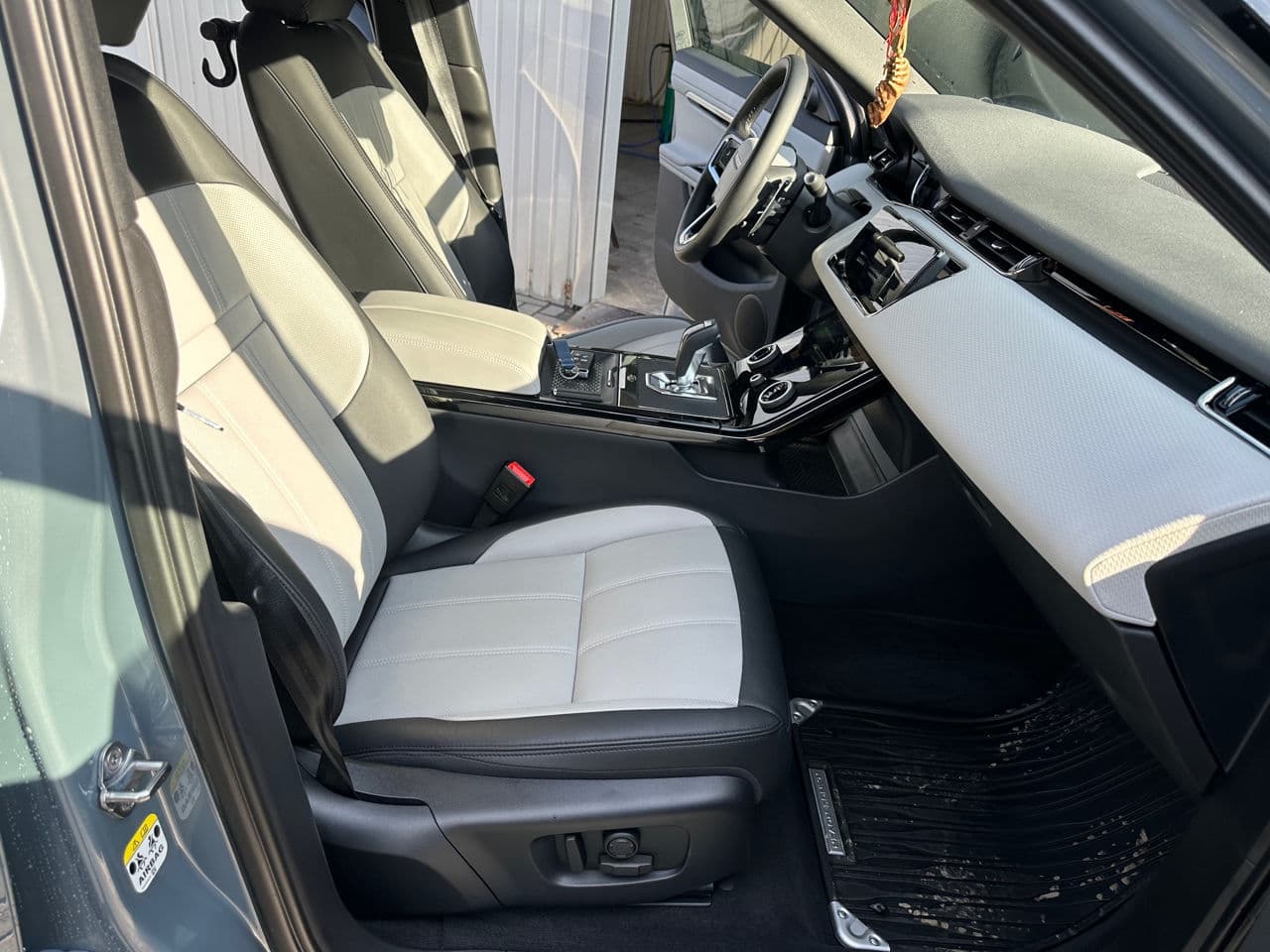 Land Rover Range Rover Evoque 2022 — Миниатюра 6