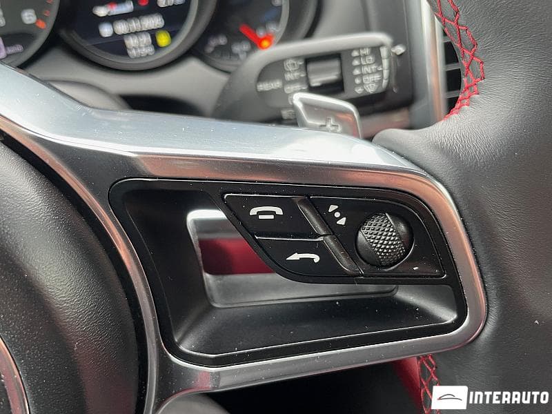 Porsche Cayenne 2015 — Миниатюра 10