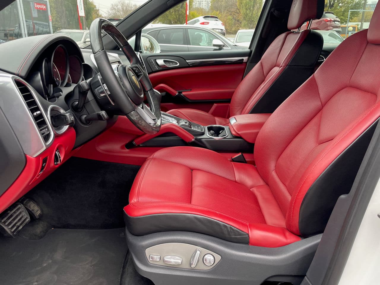 Porsche Cayenne 2015 — Миниатюра 5