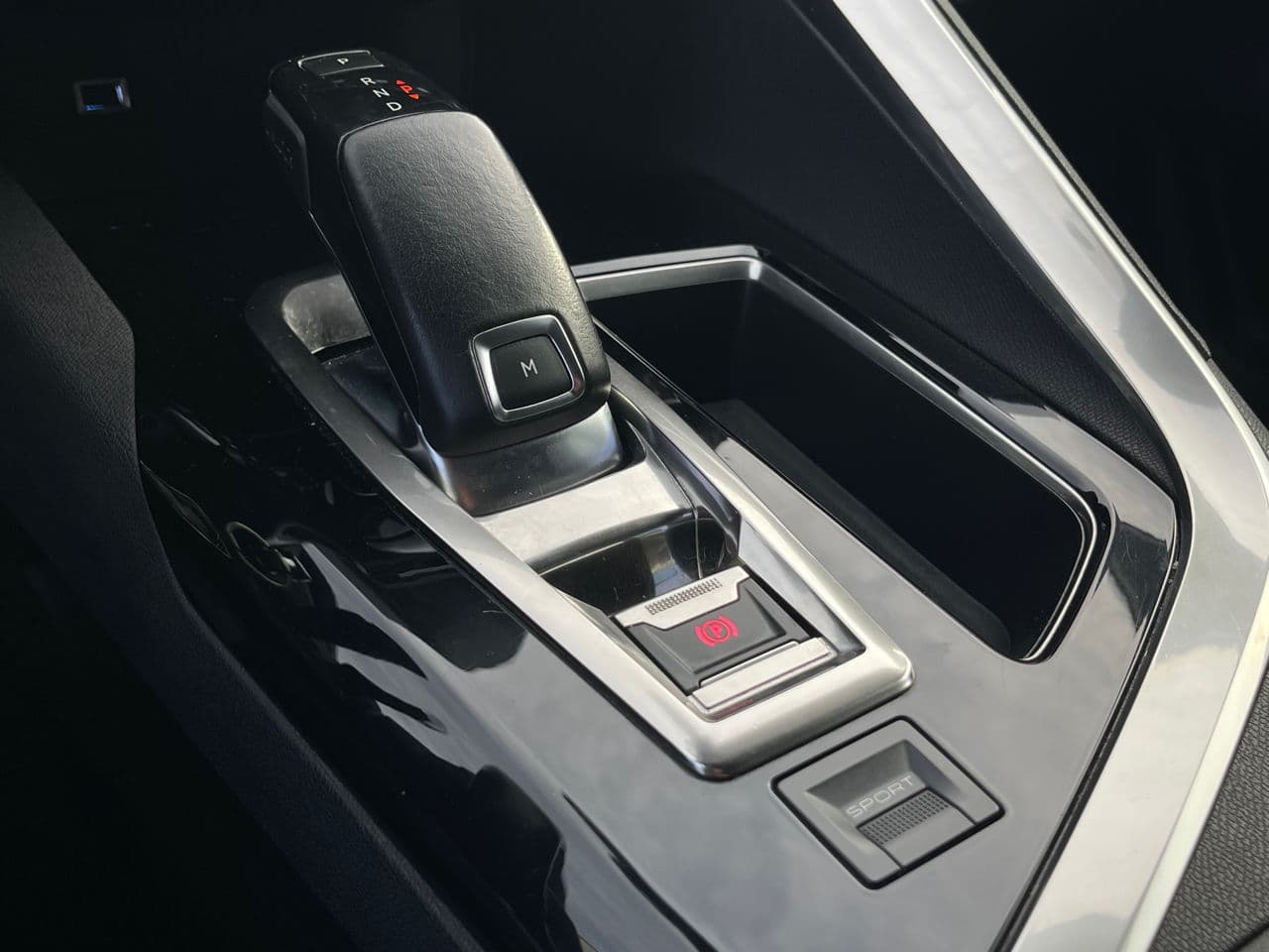 Peugeot 5008 2018 — Миниатюра 10