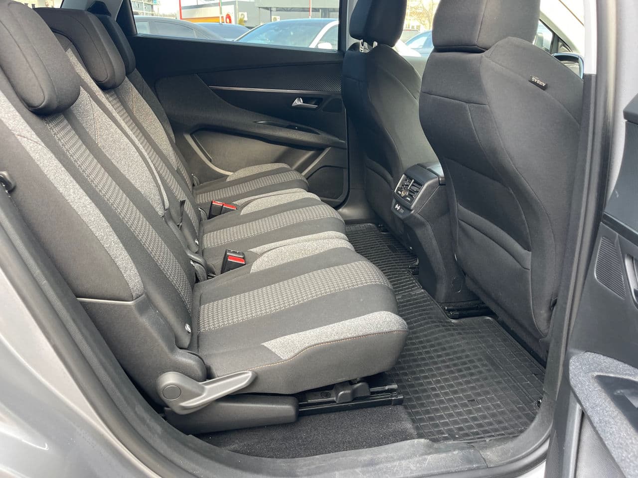 Peugeot 5008 2018 — Миниатюра 16