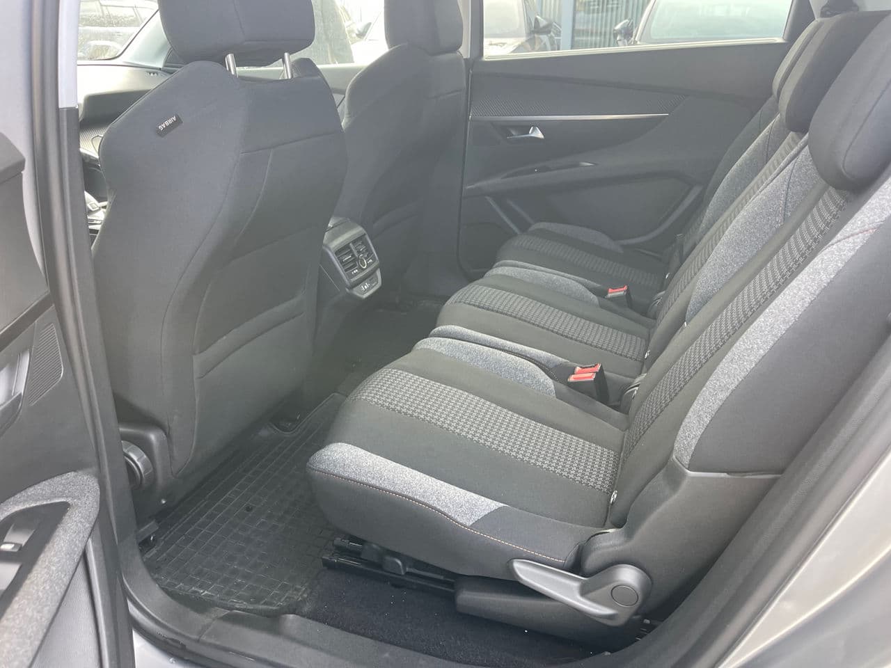 Peugeot 5008 2018 — Миниатюра 15