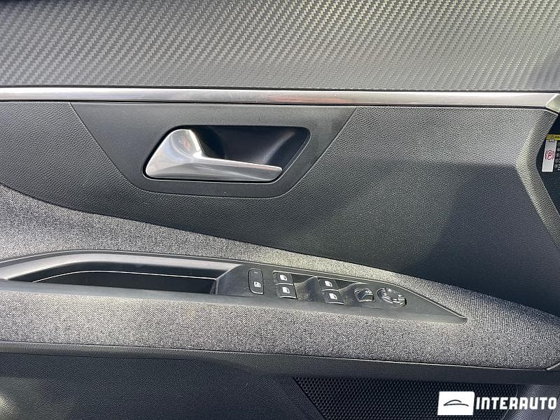 Peugeot 5008 2018 — Миниатюра 5