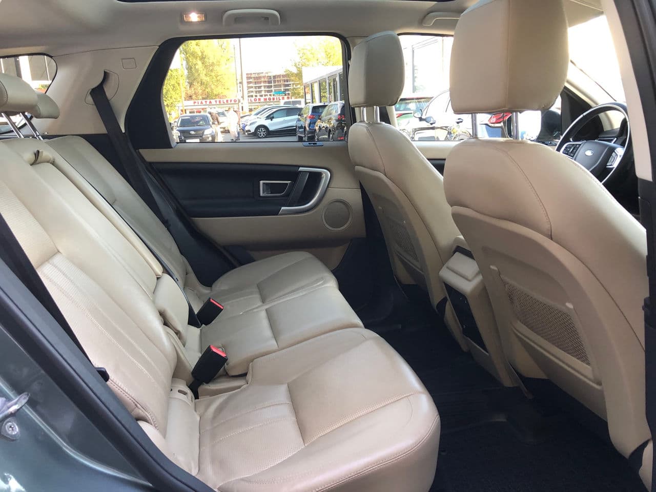 Land Rover Discovery Sport 2016 — Миниатюра 10