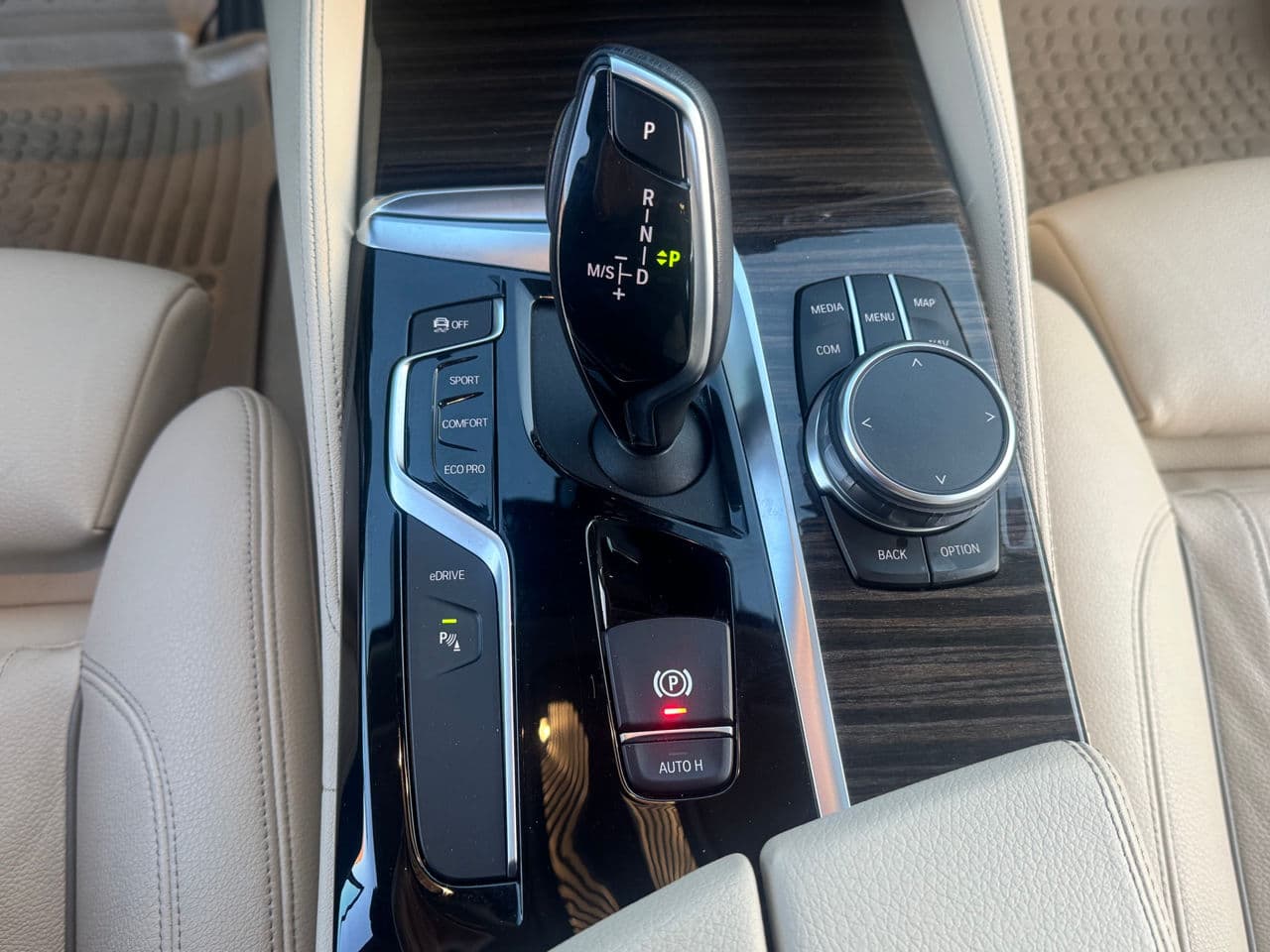 BMW 530e 2019 — Миниатюра 13