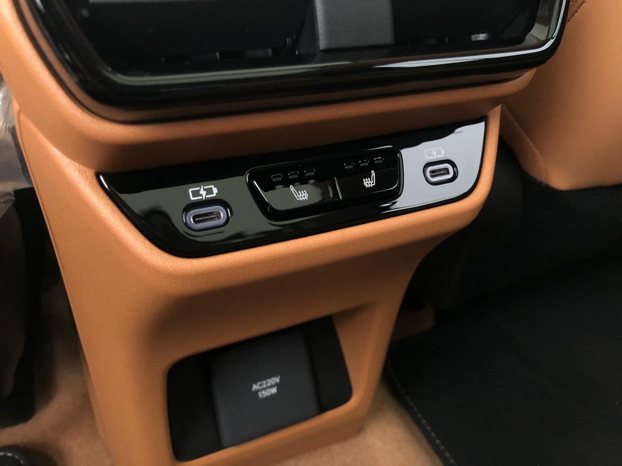 Lexus RZ 450e 2023 — Миниатюра 19