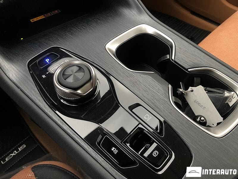 Lexus RZ 450e 2023 — Миниатюра 13
