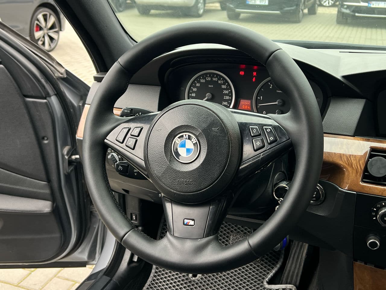 BMW 525 2006 — Миниатюра 11