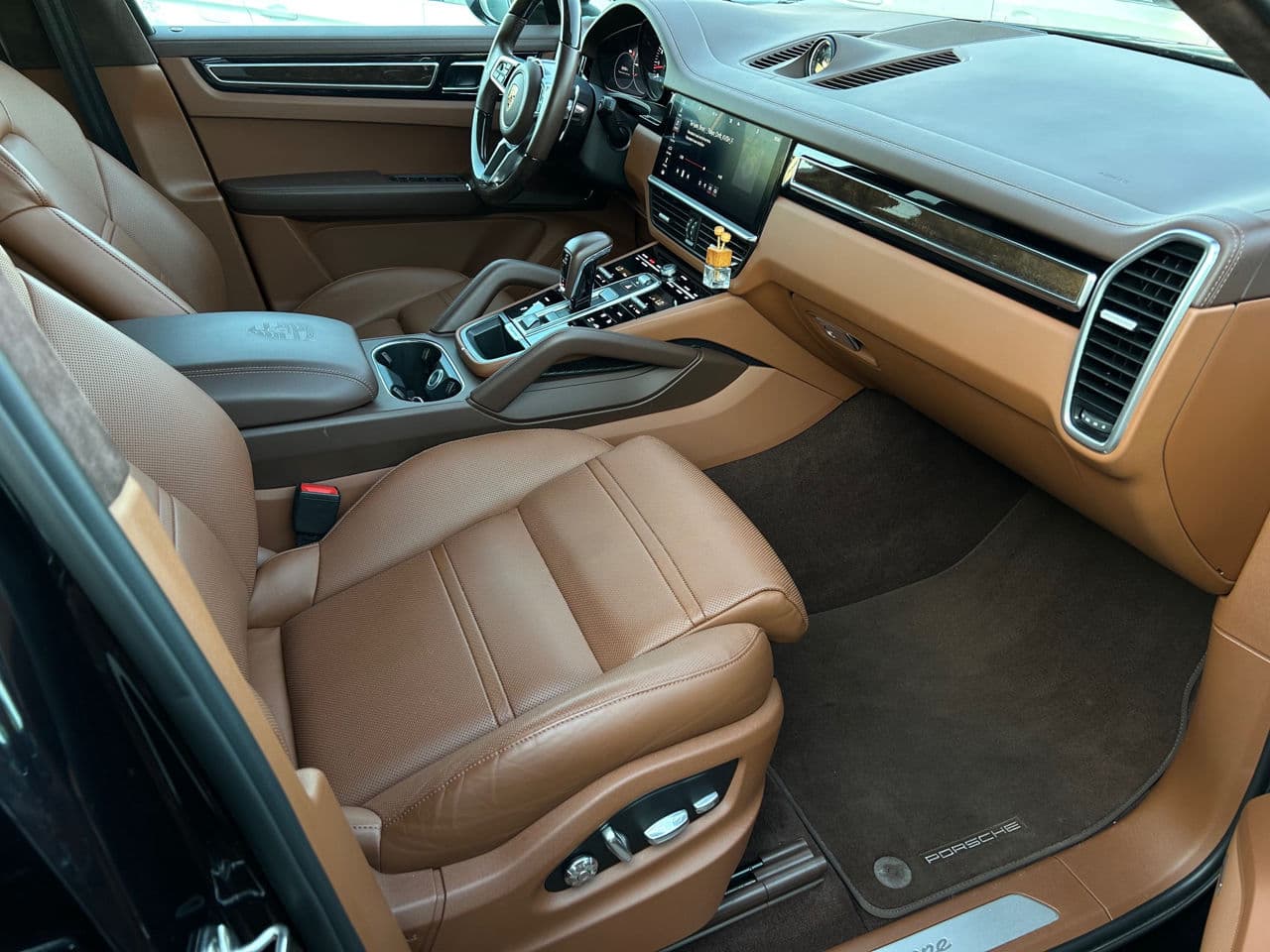 Porsche Cayenne 2019 — Миниатюра 15