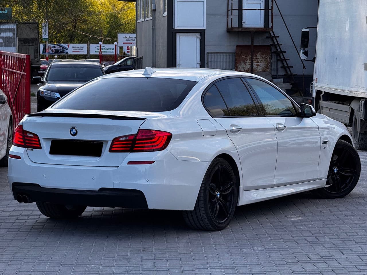 BMW 520 2016 — Миниатюра 3