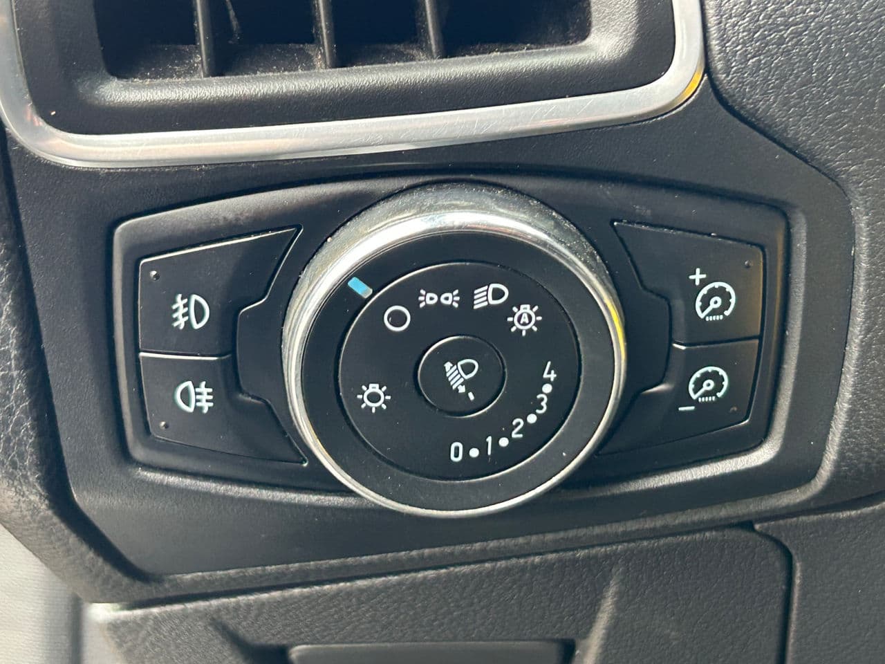 Ford Focus 2012 — Миниатюра 9