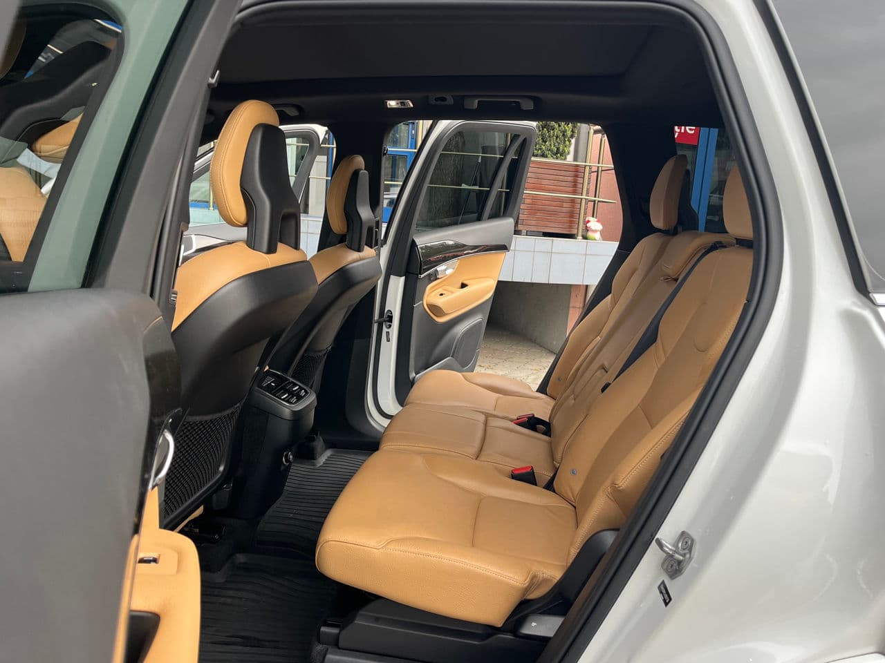 Volvo XC 90 2017 — Миниатюра 17