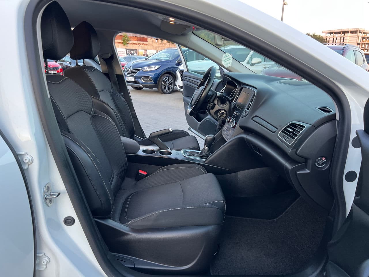 Renault Megane 2019 — Миниатюра 14