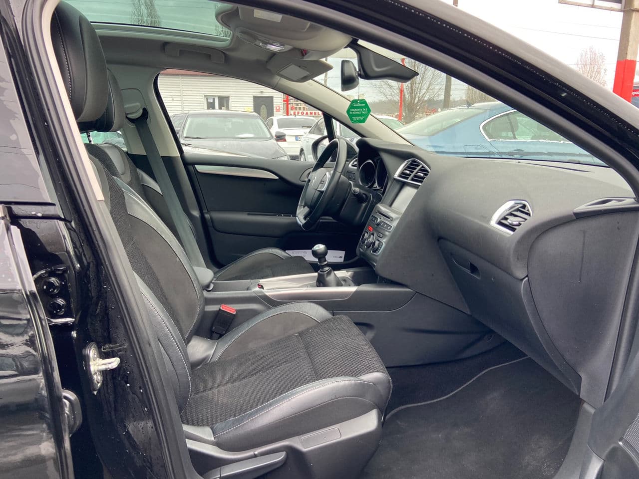 Citroen C4 2017 — Миниатюра 20
