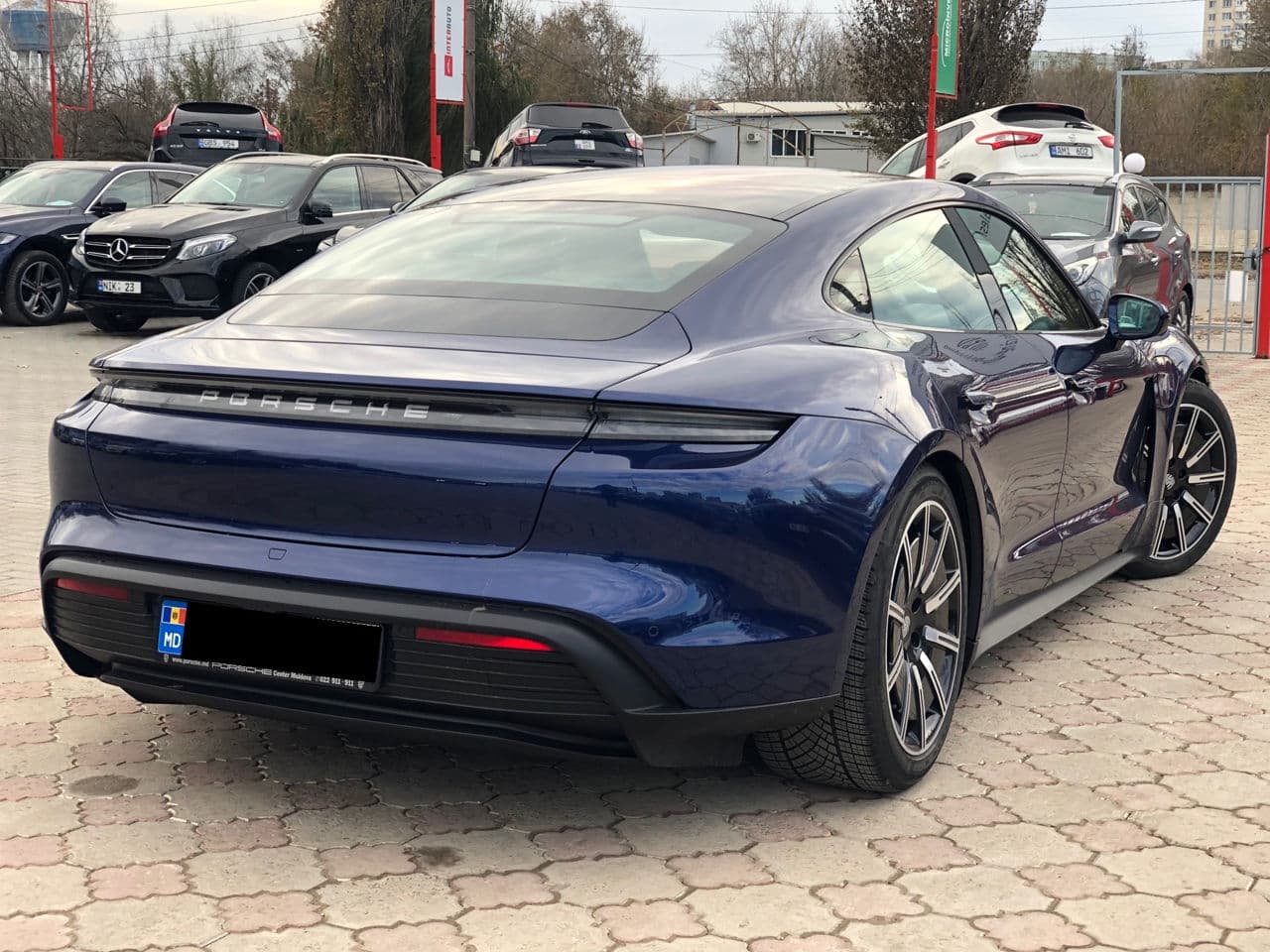 Porsche Taycan 4S 2022 — Миниатюра 2