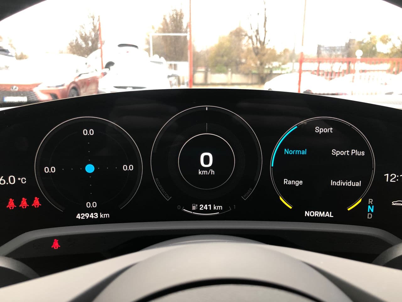 Porsche Taycan 4S 2022 — Миниатюра 16