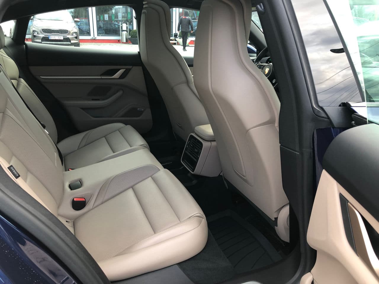 Porsche Taycan 4S 2022 — Миниатюра 25