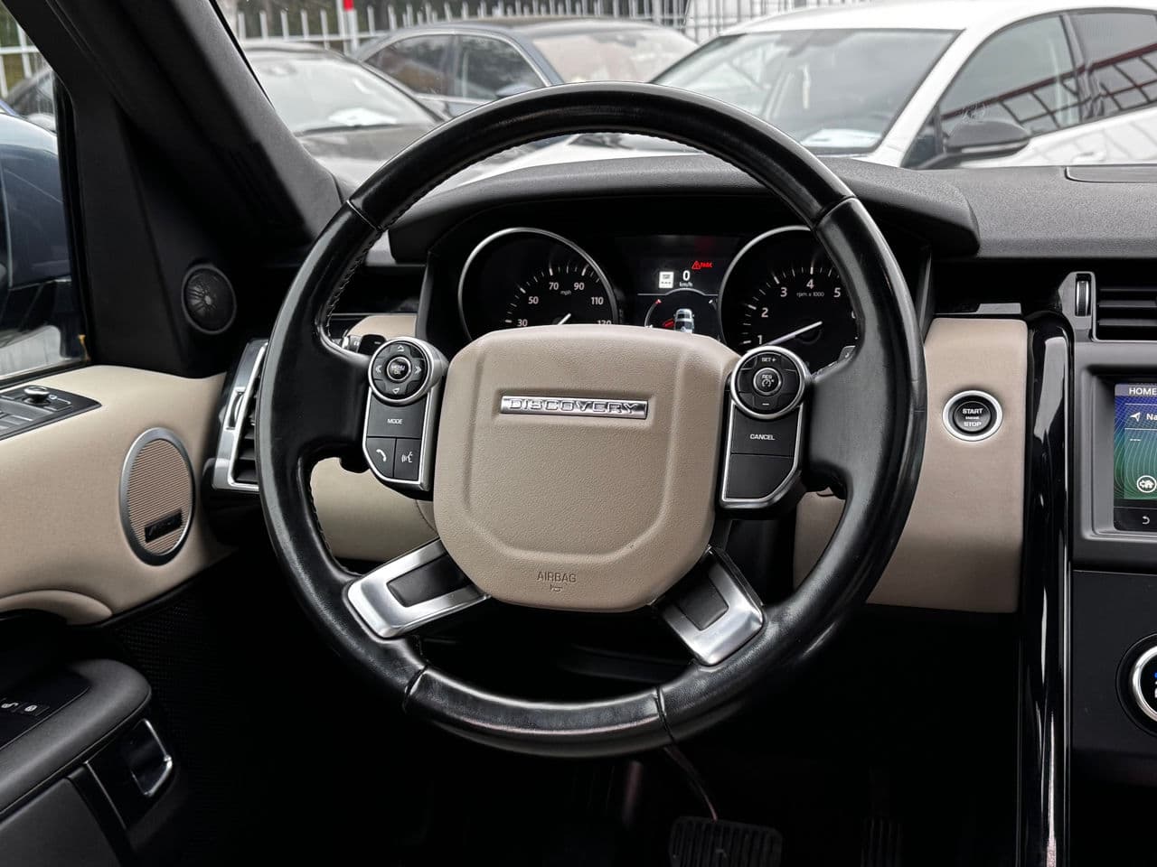 Land Rover Discovery 2018 — Миниатюра 7