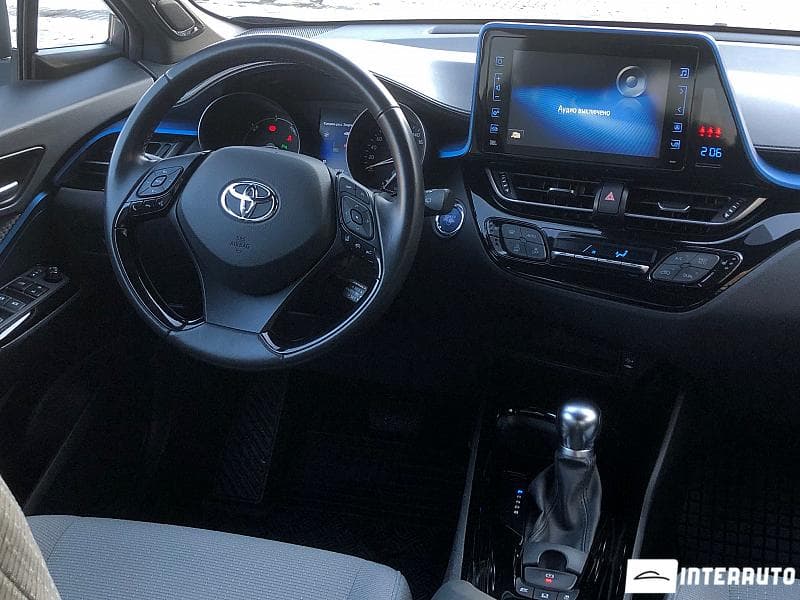 Toyota C-HR 2019 — Миниатюра 10
