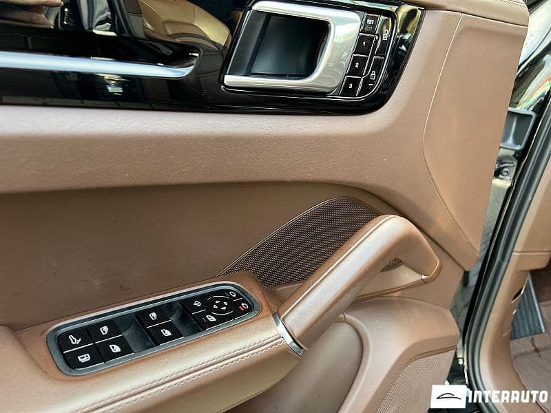 Porsche Cayenne E-Hybrid 2019 — Миниатюра 7