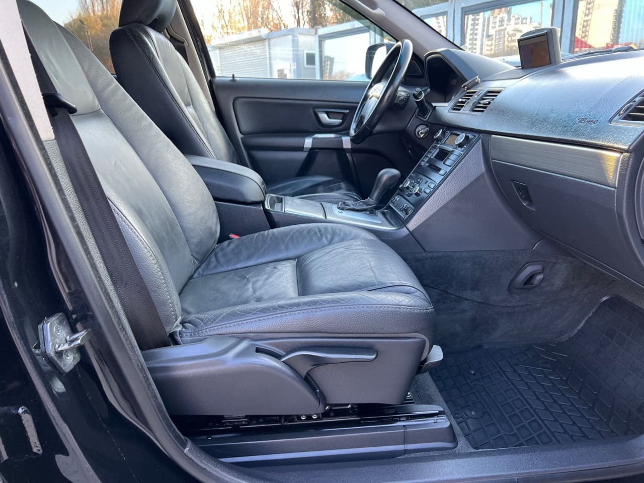 Volvo XC 90 2011 — Миниатюра 13