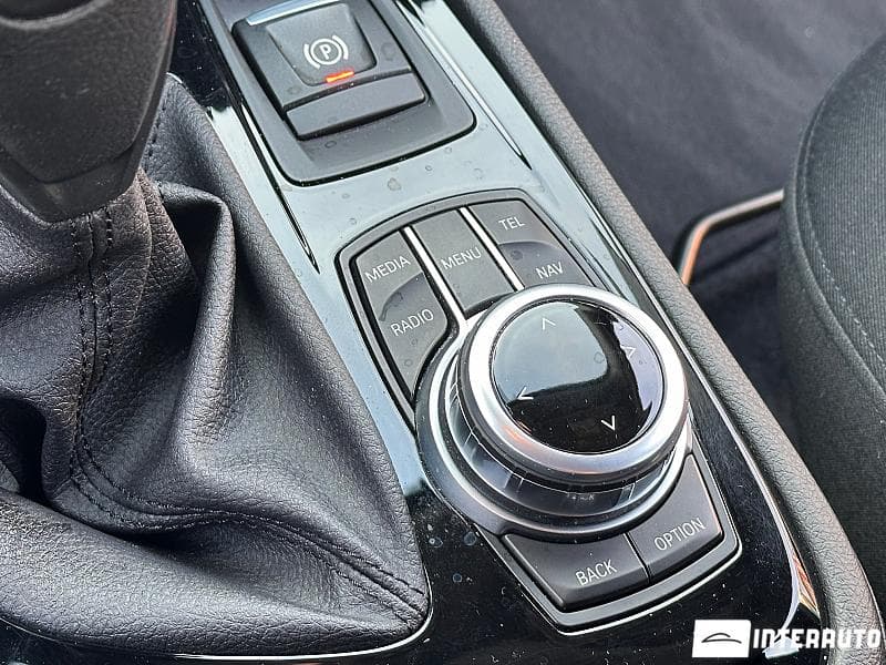 BMW 216d 2017 — Миниатюра 11