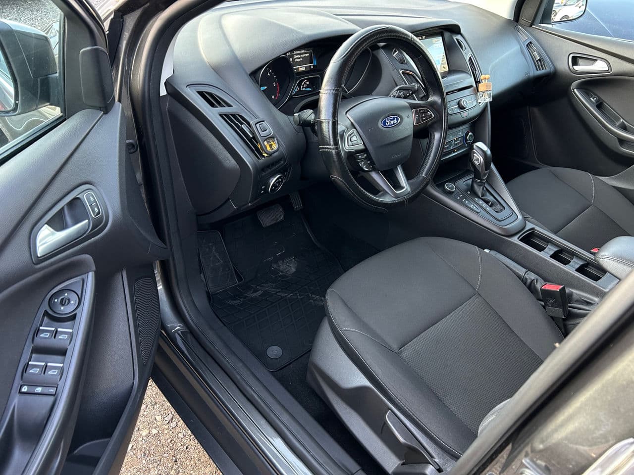 Ford Focus 2018 — Миниатюра 5
