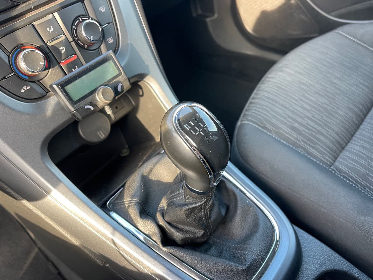 Opel Astra 2013 — Миниатюра 15