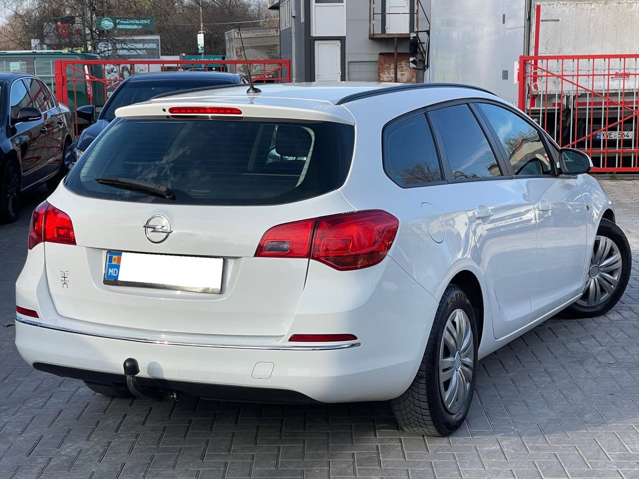 Opel Astra 2013 — Миниатюра 3