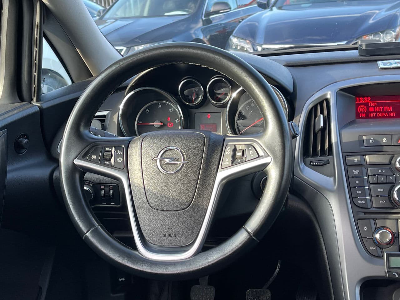 Opel Astra 2013 — Миниатюра 9
