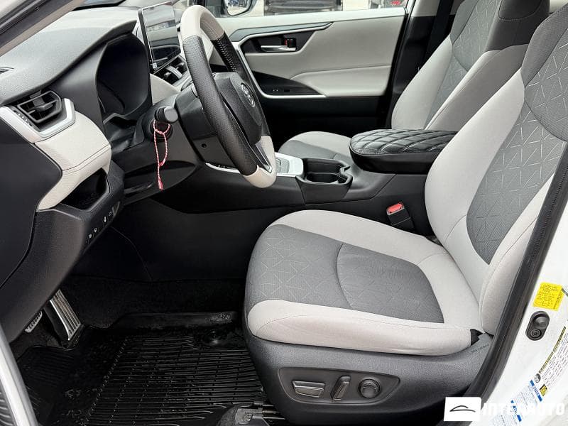 Toyota Rav-4 2020 — Миниатюра 5