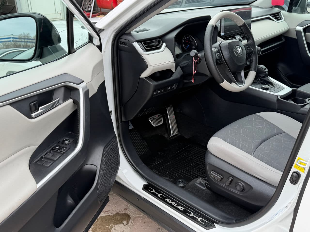Toyota Rav-4 2020 — Миниатюра 6
